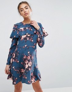 Шелковое платье мини с оборками и цветочным принтом ASOS PREMIUM - Мульти