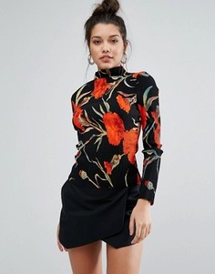 Плиссированный топ с высоким воротом и цветочным принтом Missguided - Мульти