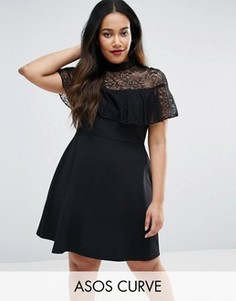 Платье с кружевной оборкой и высокой горловиной ASOS CURVE - Черный