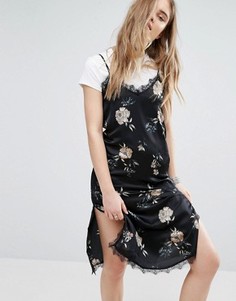 Платье миди на бретельках с цветочным принтом Pull&amp;Bear - Черный Pull&Bear
