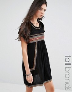 Платье-футболка с вышивкой Glamorous Tall - Кремовый
