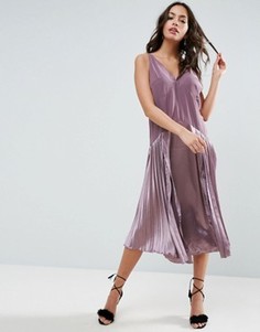 Плиссированное платье миди со вставками на бретельках ASOS - Фиолетовый