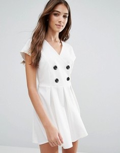 Короткое приталенное платье с пуговицами Wal G - Белый