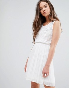 Короткое приталенное платье Glamorous - Белый