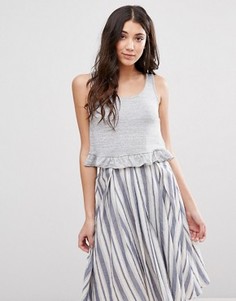 Кроп-топ с оборкой Glamorous - Серый