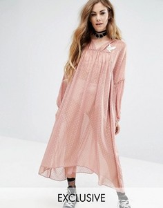 Полупрозрачное платье с аппликацией Reclaimed Vintage X Romeo And Juliet - Розовый