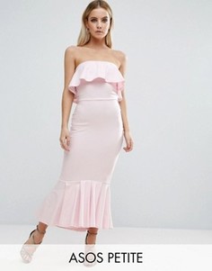 Платье миди с лифом-бандо и оборками ASOS PETITE - Розовый