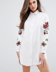 Платье-рубашка с цветочной вышивкой Boohoo - Белый