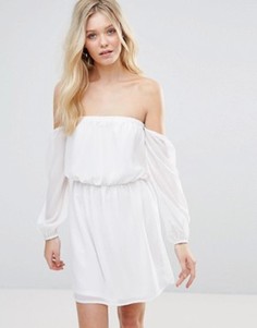 Платье с открытыми плечами Glamorous - Белый