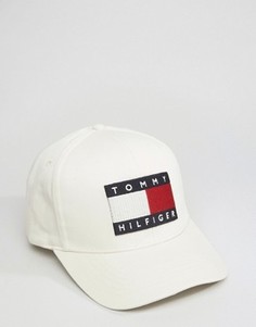 Белая бейсболка с большим флагом Tommy Hilfiger - Белый