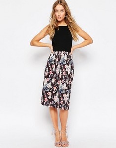 Платье миди с юбкой в складку и цветочным принтом ASOS - Мульти