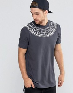 Длинная футболка с принтом на горловине ASOS - Серый