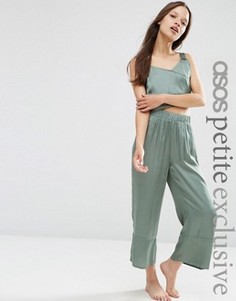 Атласные брюки с широкими штанинами эксклюзивно для ASOS PETITE - Зеленый