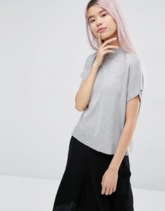 Трикотажная футболка с высокой горловиной Monki - Серый