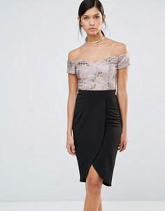 Украшенное пайетками платье с запахом и открытыми плечами Little Mistress - Черный