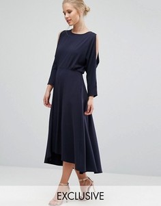 Платье с длинными рукавами и вырезами на плечах Closet - Темно-синий