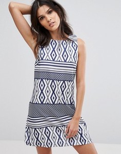 Платье без рукавов с принтом Glamorous - Синий