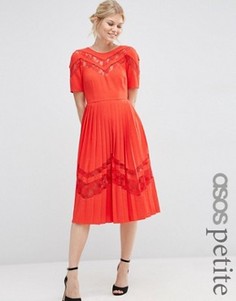 Плиссированное платье миди с кружевными вставками ASOS PETITE Premium - Красный
