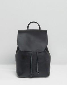 Кожаный рюкзак мини с затягивающимся шнурком ASOS - Черный