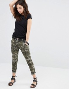 Рваные брюки скинни с камуфляжным принтом Only - Зеленый