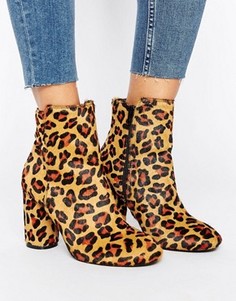Ботинки с принтом леопарда Miss Selfridge - Черный