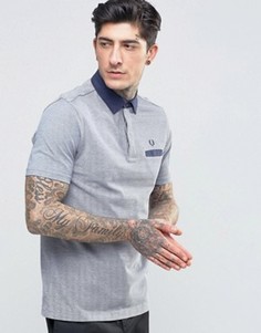 Футболка-поло с темным тканым воротником и карманом Fred Perry - Синий