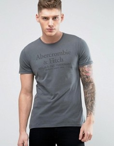 Серая обтягивающая футболка с однотонным принтом Abercrombie &amp; Fitch - Серый