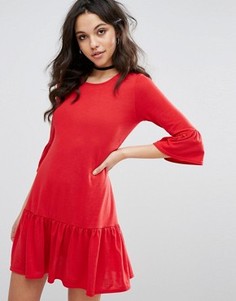 Свободное платье с оборками Boohoo - Красный