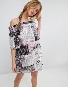 Хлопковое платье с открытыми плечами и платочным принтом ASOS - Мульти