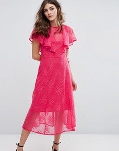 Кружевное платье миди с оборками Miss Selfridge - Розовый