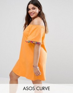 Свободное платье с открытыми плечами и яркими помпонами ASOS CURVE - Оранжевый