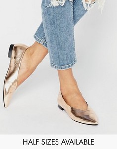 Балетки с острым носом ASOS LIANA - Бежевый