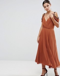 Приталенное платье миди с кружевной отделкой и складками ASOS - Красный