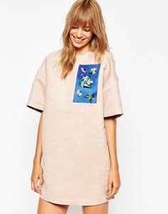Цельнокройное платье с декорированной вставкой A V Robertson for ASOS BLACK - Бежевый