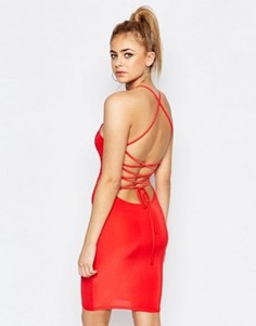 Облегающее платье с бретельками на спинке Boohoo - Красный