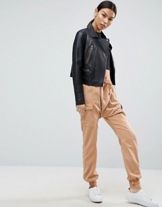 Выбеленные гаремные брюки в стиле casual ASOS - Коричневый
