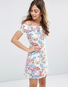 Свободное платье с винтажным цветочным принтом и открытыми плечами ASOS - Мульти