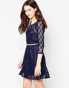 Кружевное платье с длинными рукавами и ремнем Mela Loves London - Темно-синий