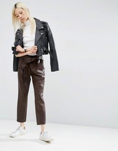 Брюки-галифе из искусственной кожи с поясом‑оби ASOS Premium - Коричневый