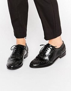 Кожаные туфли на плоской подошве с заклепками ASOS MAZZIE - Черный
