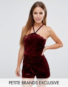Бархатный комбинезон с кружевной отделкой Boohoo Petite - Красный