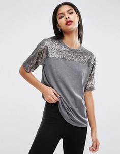 Свободная футболка с отделкой пайетками на кокетке ASOS - Мульти