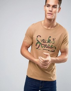 Бежевая футболка с камуфляжным принтом Jack and Jones - Рыжий