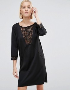 Цельнокройное платье с кружевной вставкой Minimum - Черный