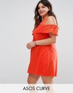 Платье-сарафан с открытыми плечами и ажурной отделкой ASOS CURVE - Красный