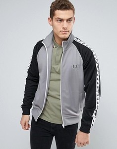 Серая куртка с контрастными рукавами Fred Perry Sports Authentic - Серый