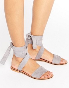 Кожаные сандалии с завязками на голени ASOS FAMOUS - Фиолетовый