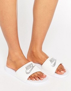 Белые шлепанцы с логотипом Nike Benassi - Черный