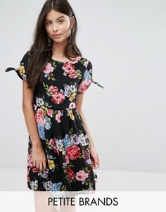 Короткое приталенное платье с бантами на рукавах и цветочным принтом Yumi Petite - Черный