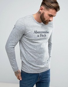 Серый обтягивающий лонгслив с принтом 1892 от Abercrombie &amp; Fitch - Серый